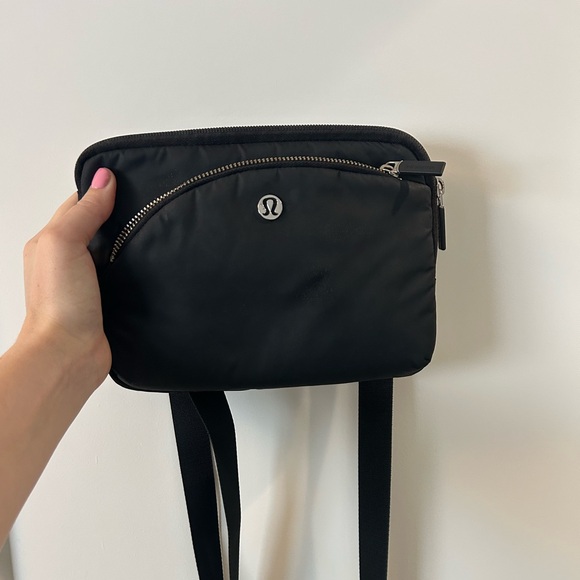 Lululemon City Adventurer Crossbody Bag - Picture 2 of 5